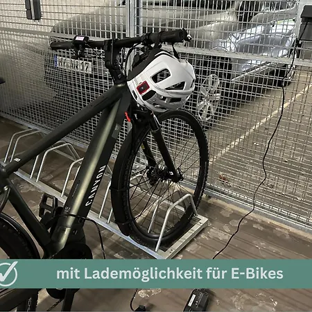 Tropical - Fuer Freunde & Familien, Stadtnah, Parkplatz, E-ladestation, Gitterbox Fuer Fahrraeder, Fitnessstudio, Digitale Gaestemappe Mit Restaurant- Und Unternehmenstipps