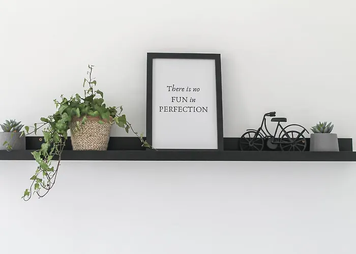 Tropical - Fuer Freunde & Familien, Stadtnah, Parkplatz, E-ladestation, Gitterbox Fuer Fahrraeder, Fitnessstudio, Digitale Gaestemappe Mit Restaurant- Und Unternehmenstipps Daire *