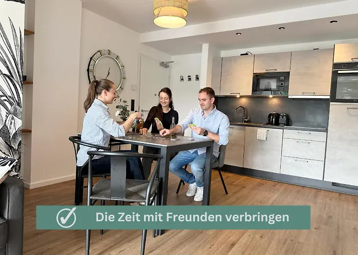 Tropical - Fuer Freunde & Familien, Stadtnah, Parkplatz, E-ladestation, Gitterbox Fuer Fahrraeder, Fitnessstudio, Digitale Gaestemappe Mit Restaurant- Und Unternehmenstipps 아파트
